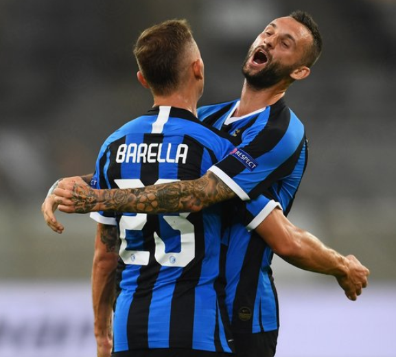 动漫展示欧冠新一轮第一比赛日的结果：（动画版欧冠新一轮首日赛果）