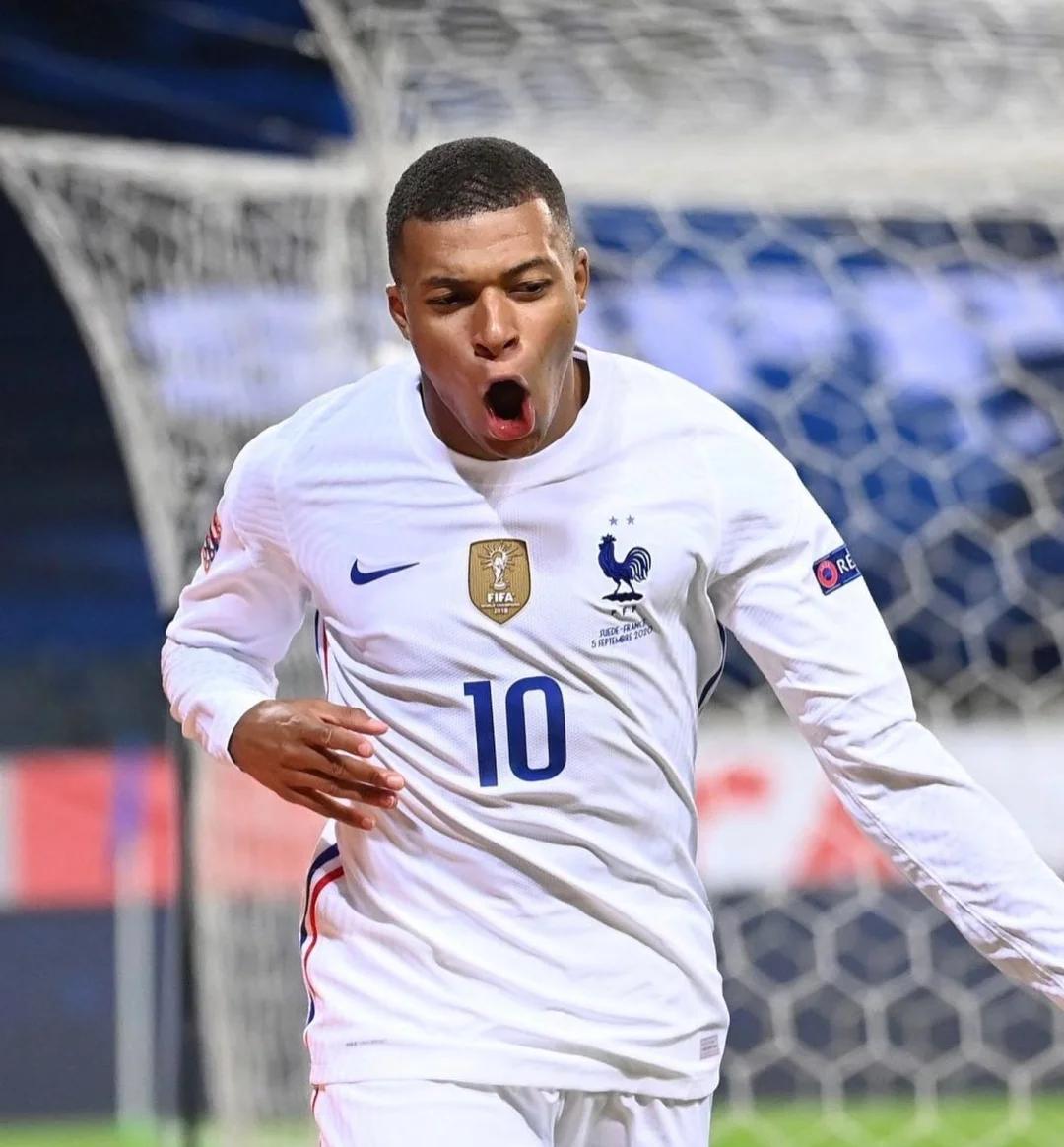 官方：小基恩退出本期意大利国家队集训，坎比亚吉递补入选（意大利国家队官宣：小基恩退出本期集训，坎比亚吉补入名单）