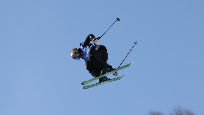 韩K大结局：全北夺第10冠；大邱降级；叙利亚前锋萨巴格获金靴（韩职联收官：全北加冕十冠王，大邱遭降级，叙利亚前锋萨巴格荣膺金靴）