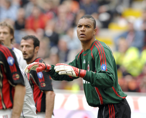 瓜迪奥拉：哈兰德发挥的很好，福登踢的太着急了需要更冷静（瓜迪奥拉：哈兰德表现出色，福登过于急躁需更冷静）